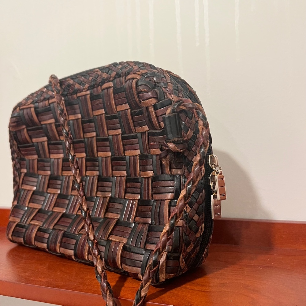 Vintage GEM woven purse